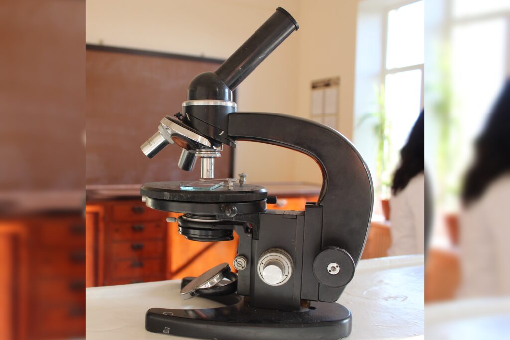 2Desm Microscope Operation High Powered Electron Micros